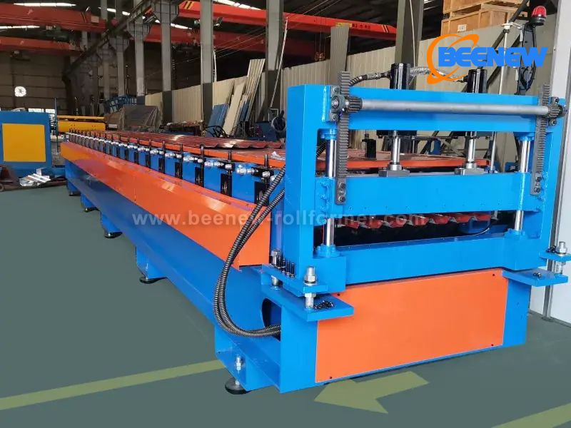 Metal çatı yapım makinesinin temel avantajları nelerdir?